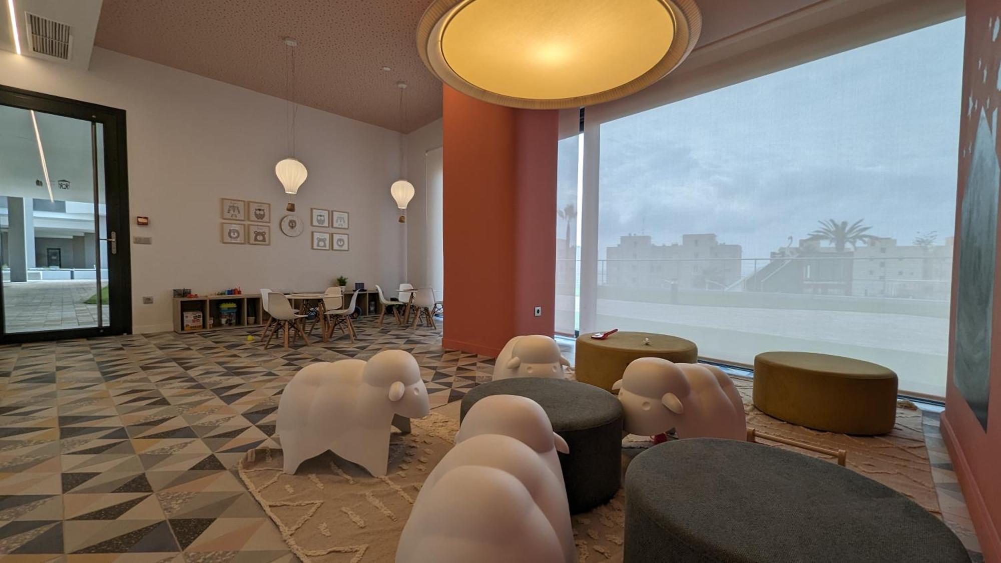 Sunset Cliffs Sea View Apartments ベニドルム エクステリア 写真